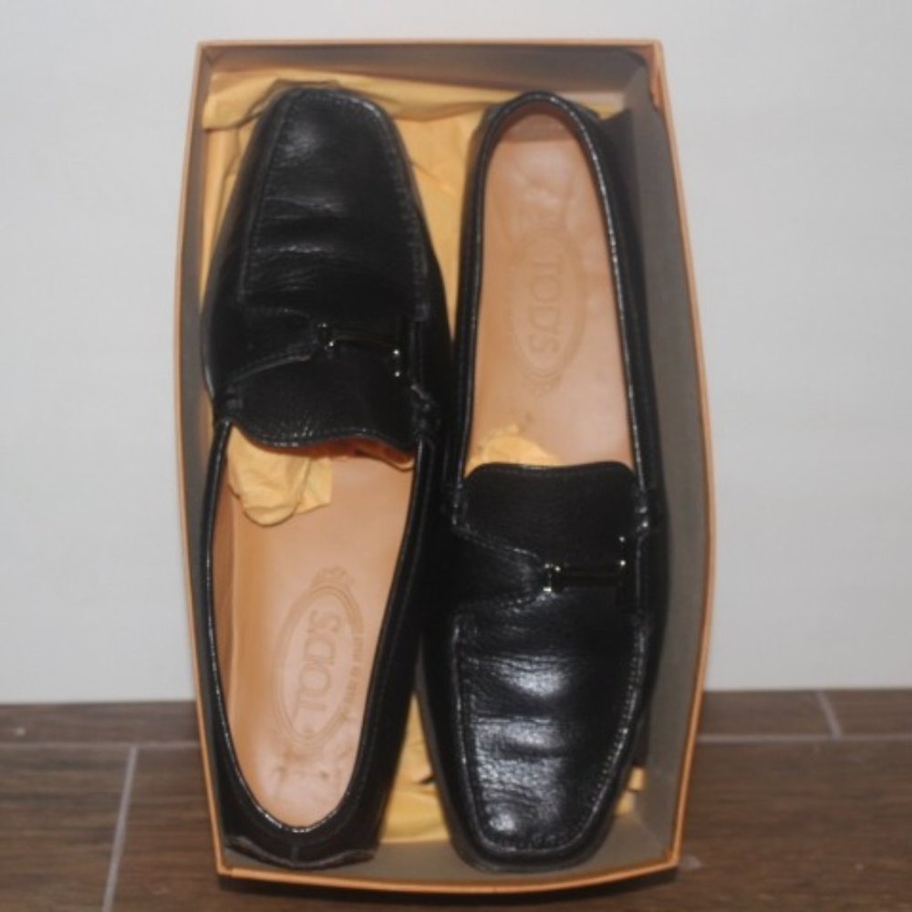 Black Tod's Loafers: Size 11 (W)